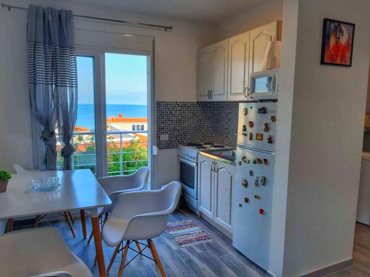 Apartments Marina Утєха Екстер'єр фото